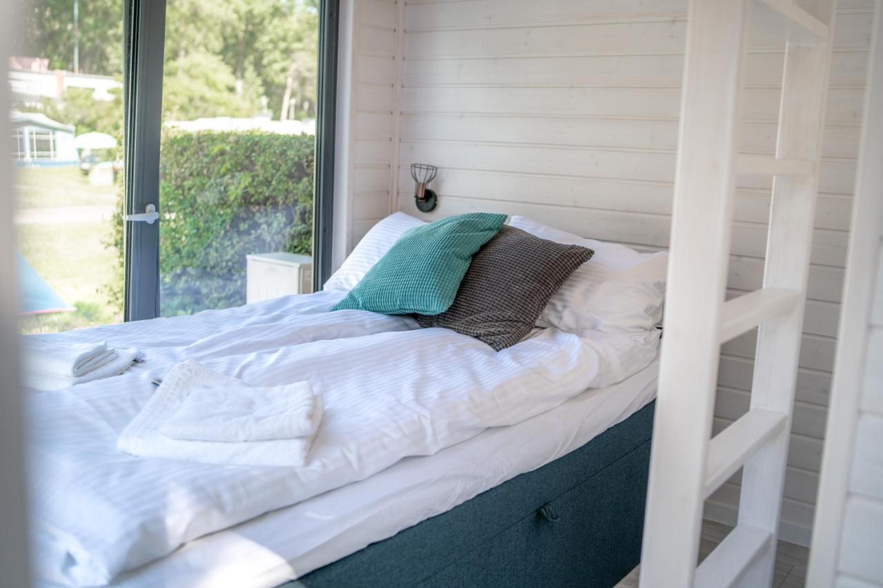 Pod Cyprysami - Surf & Family Resort ยาสตาร์เนีย ภายนอก รูปภาพ