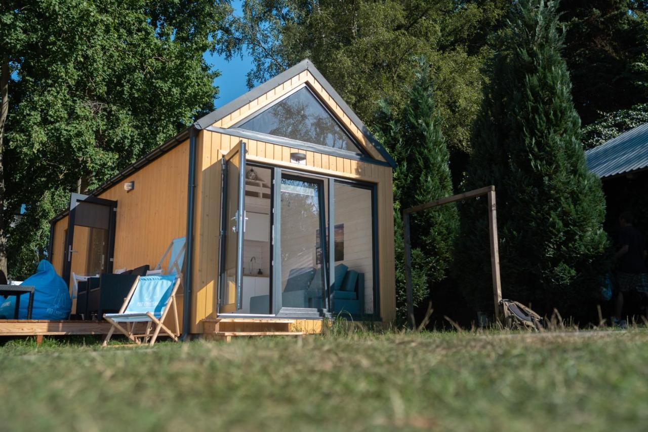 Pod Cyprysami - Surf & Family Resort ยาสตาร์เนีย ภายนอก รูปภาพ