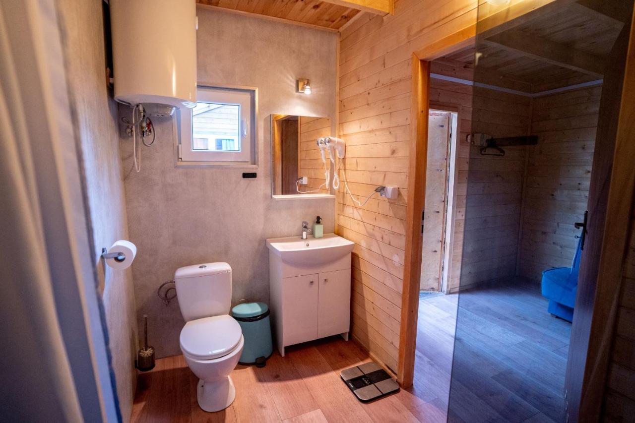 Pod Cyprysami - Surf & Family Resort ยาสตาร์เนีย ภายนอก รูปภาพ