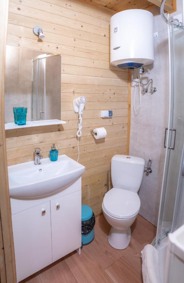 Pod Cyprysami - Surf & Family Resort ยาสตาร์เนีย ภายนอก รูปภาพ