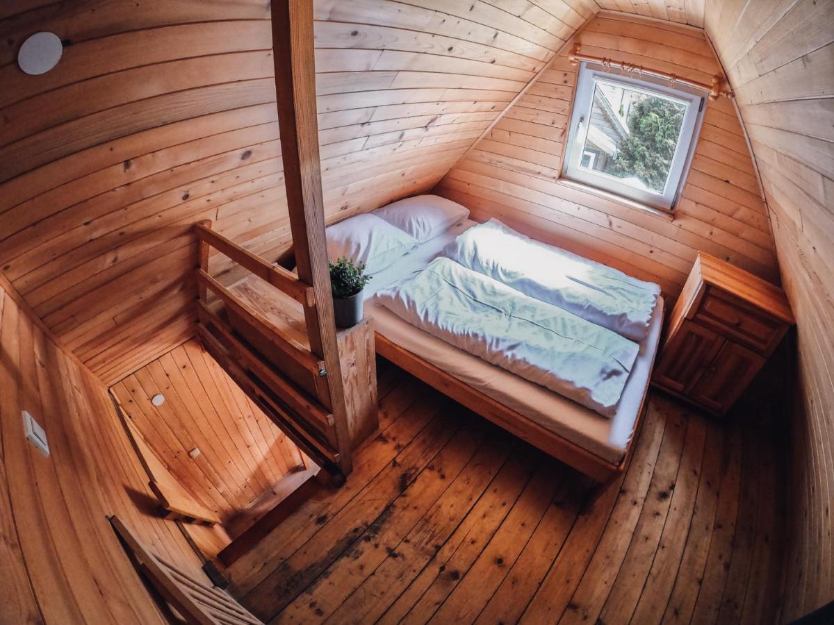 Pod Cyprysami - Surf & Family Resort ยาสตาร์เนีย ภายนอก รูปภาพ