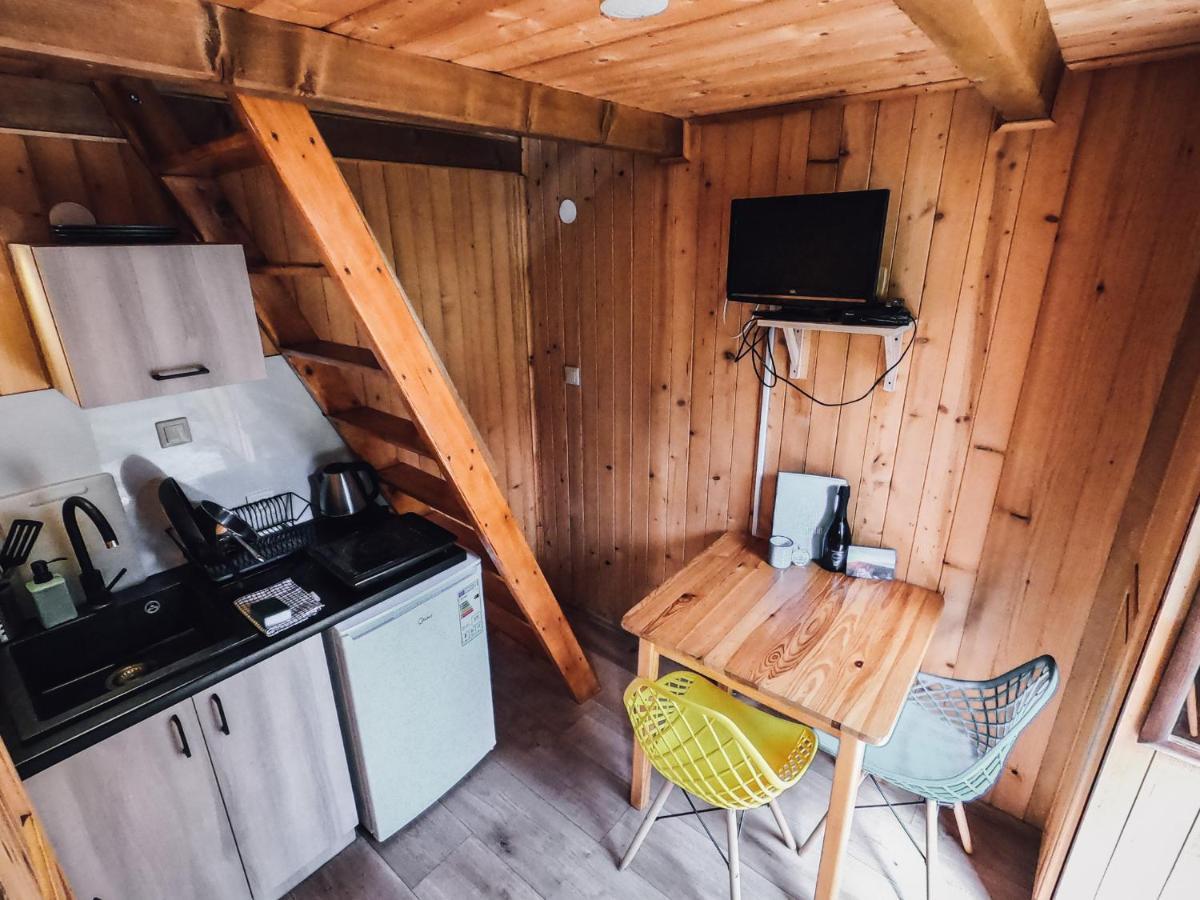 Pod Cyprysami - Surf & Family Resort ยาสตาร์เนีย ภายนอก รูปภาพ