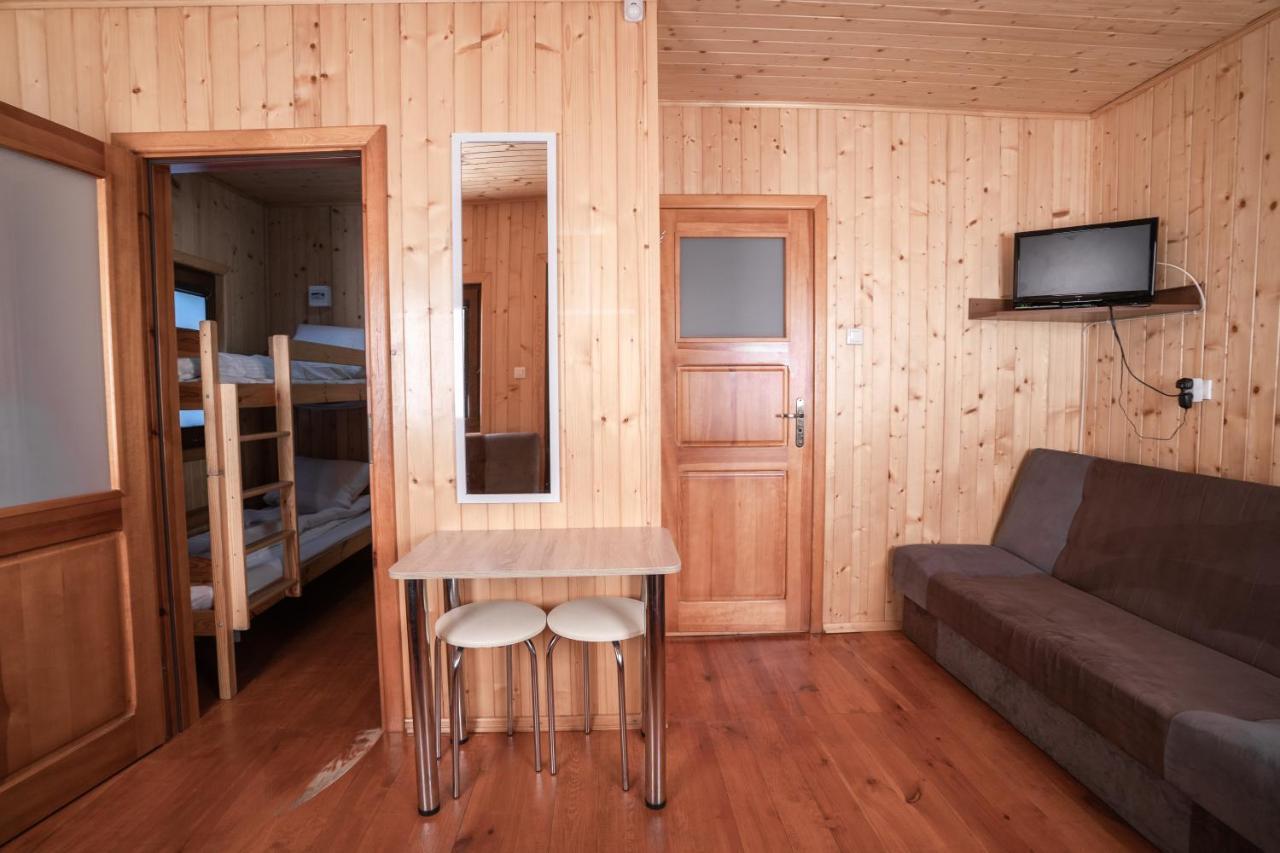 Pod Cyprysami - Surf & Family Resort ยาสตาร์เนีย ภายนอก รูปภาพ